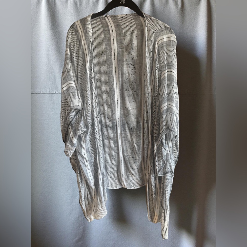 Woven fabric Black and White horizontal striped Kimono Cardigan Coverup